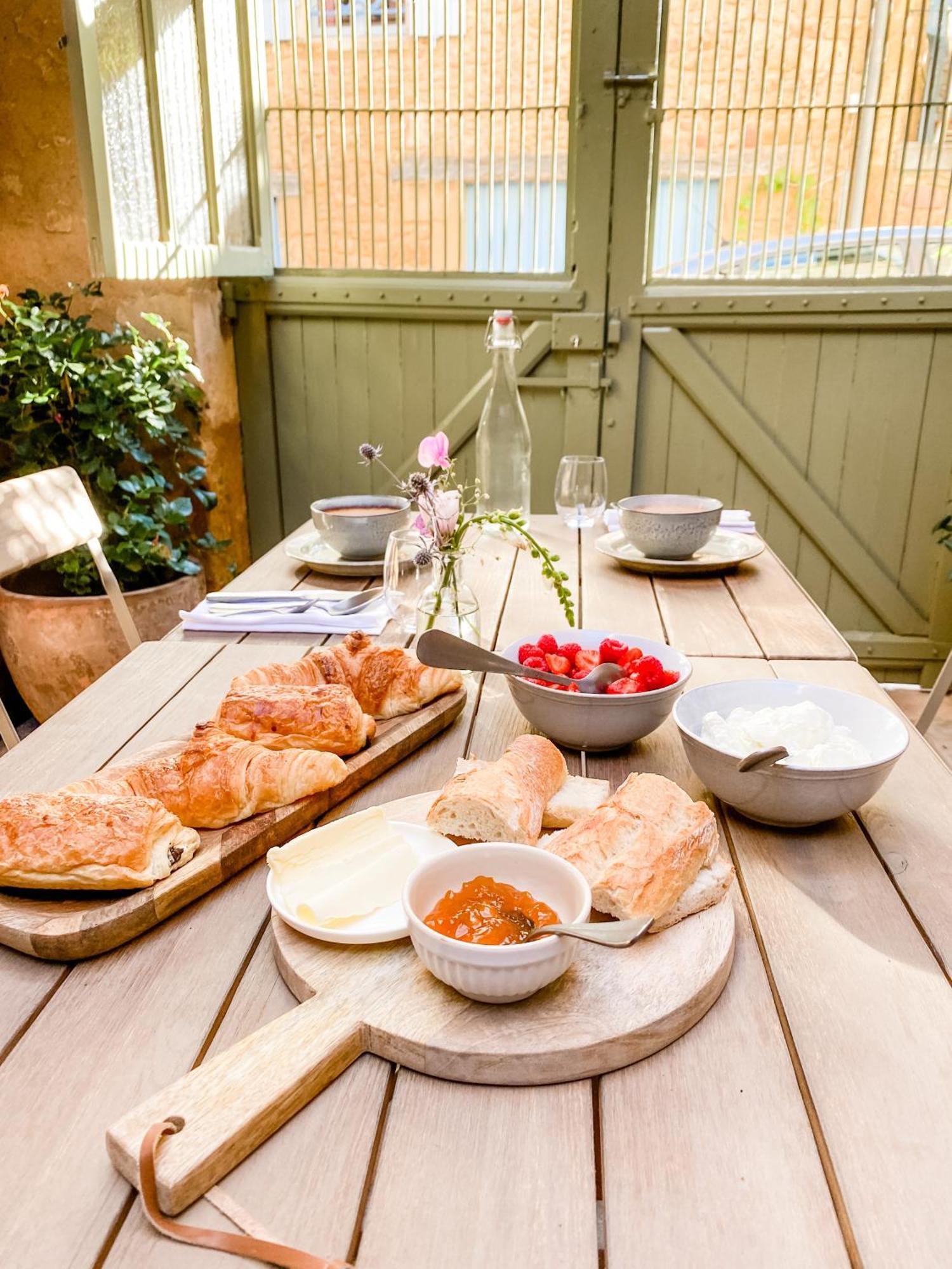 Dix Restaurant & Chambres D'Hotes, Sainte-Alvere, Dordogne Bagian luar foto